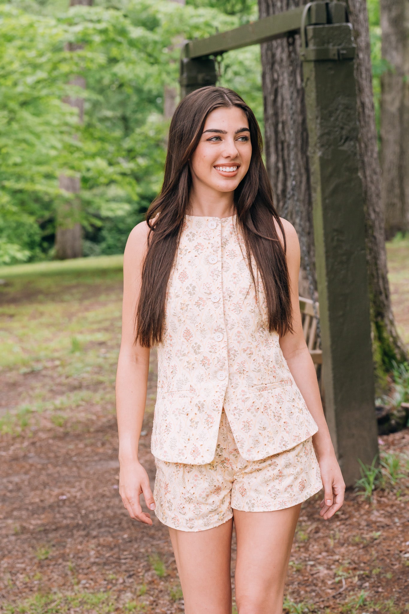 Judy Eyelet Set
