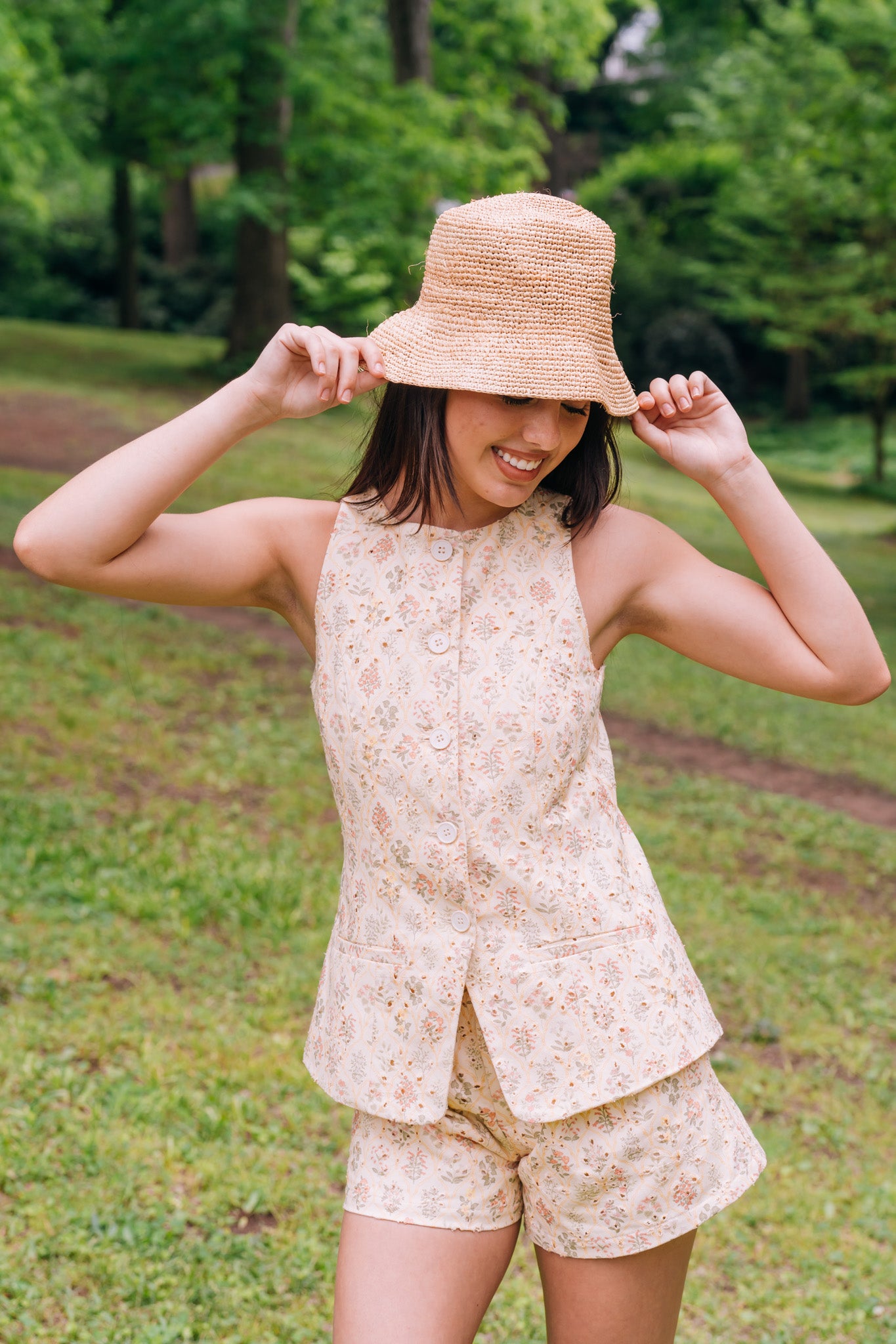 Judy Eyelet Set