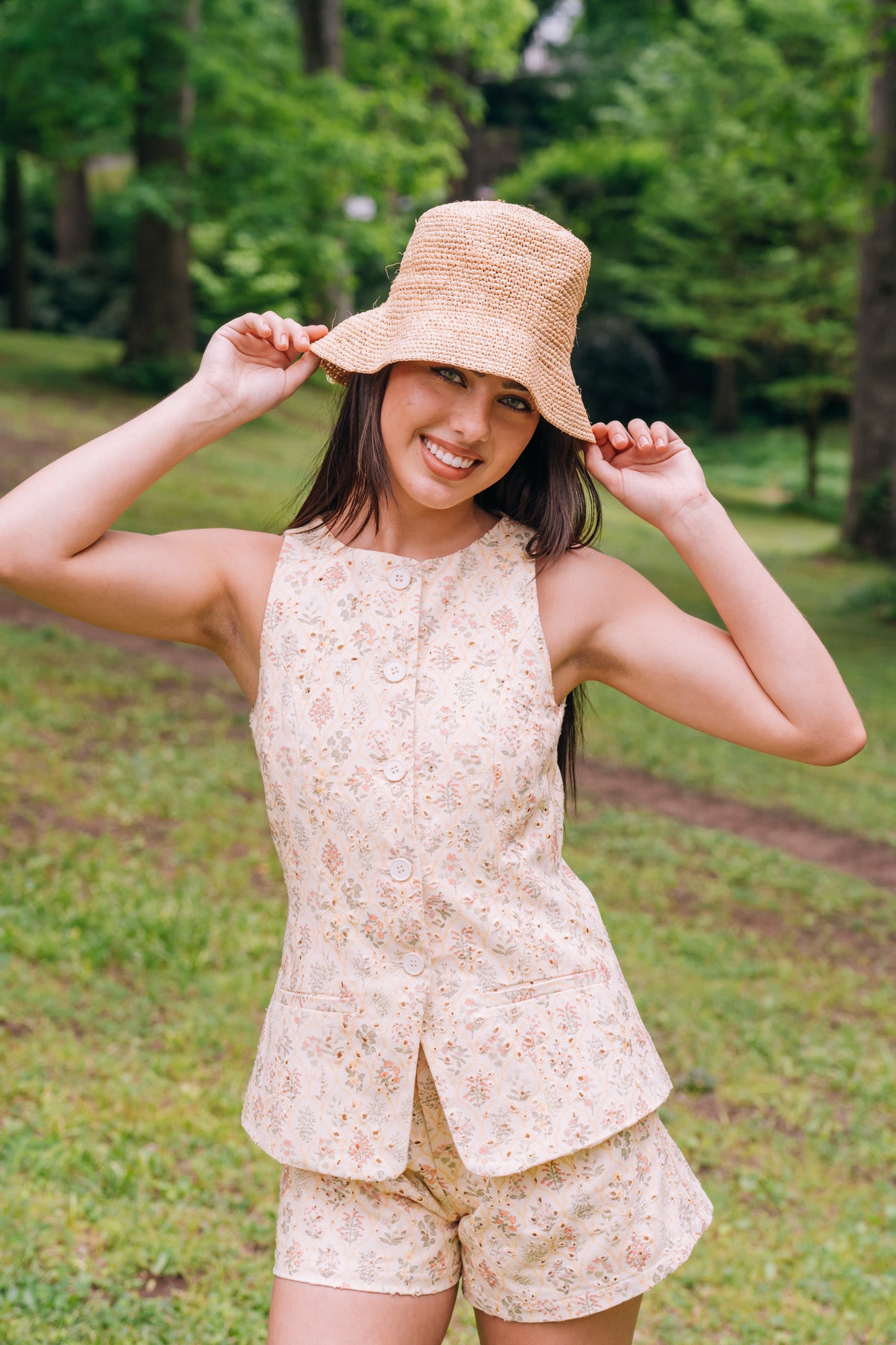 Judy Eyelet Set