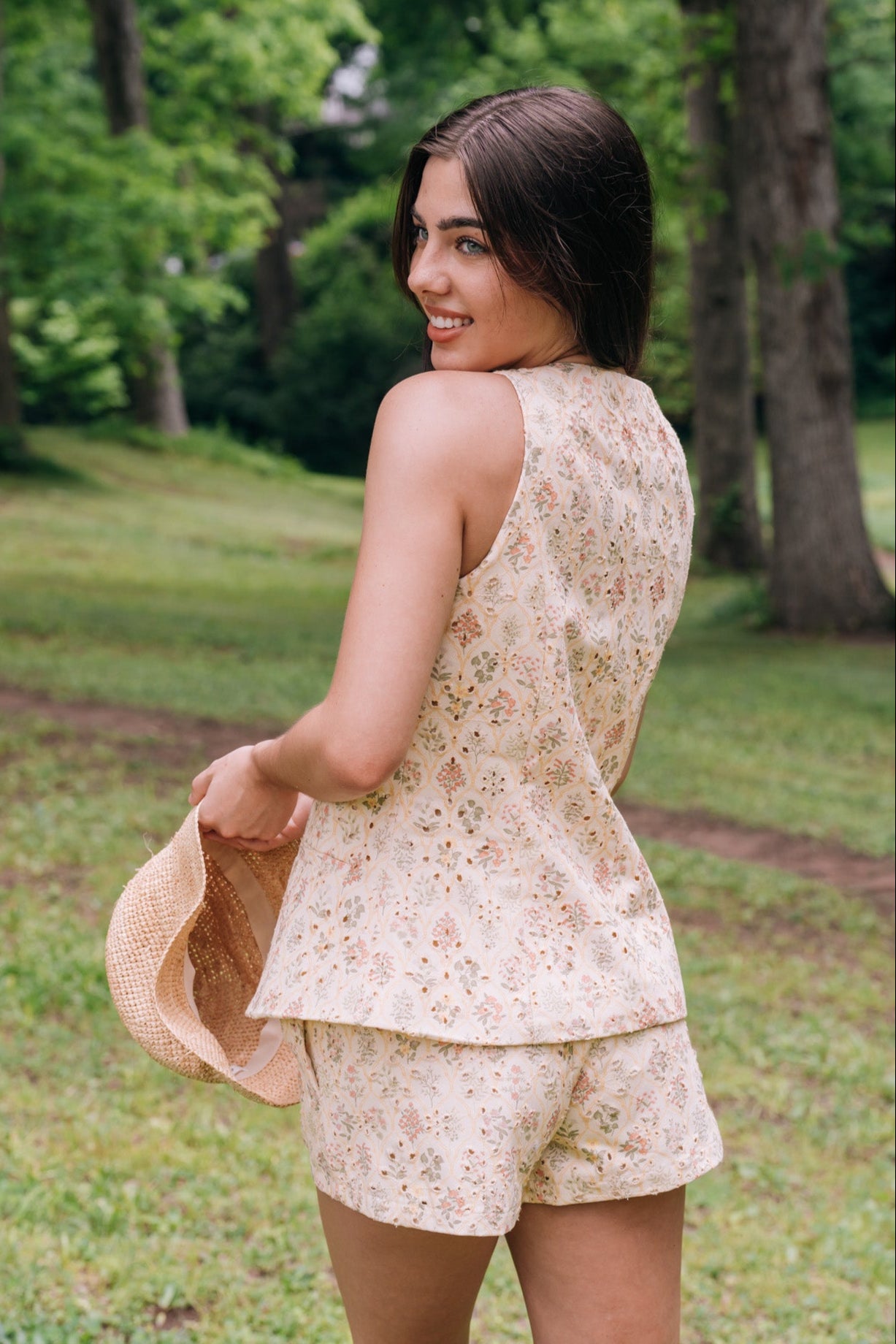 Judy Eyelet Set